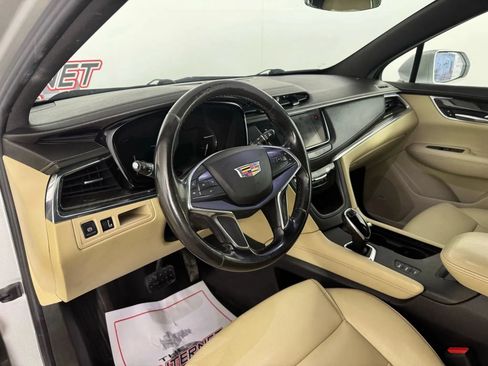 Used 2018 Cadillac XT5 AWD image 10
