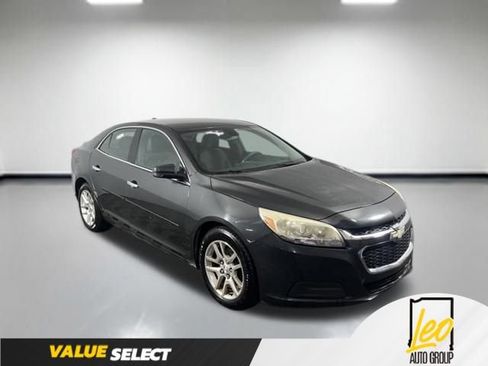 Used 2014 Chevrolet Malibu LT w/ Power Convenience Package FWD image 4