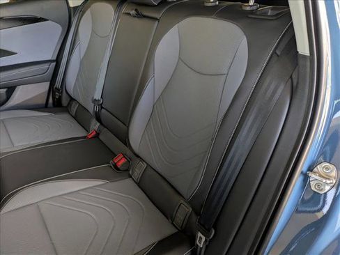 New 2026 Volkswagen Tiguan SE image 12