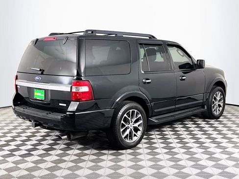 Used 2017 Ford Expedition XLT w/ Equipment Group 202A AWD/4WD image 8
