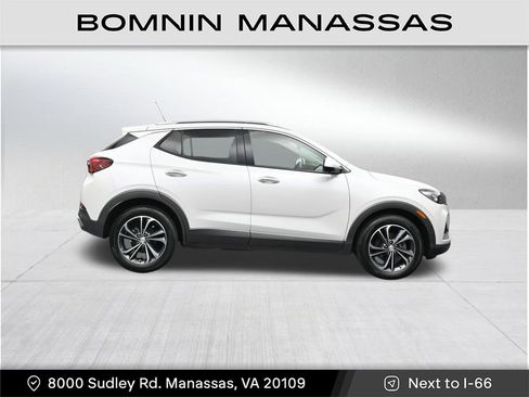 Used 2023 Buick Encore GX Essence w/ Advanced Technology Package FWD image 6