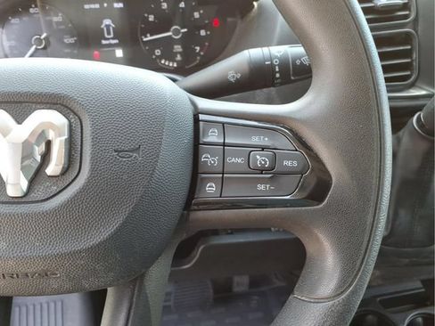 Used 2024 RAM ProMaster 2500 w/ Convenience Group FWD image 17