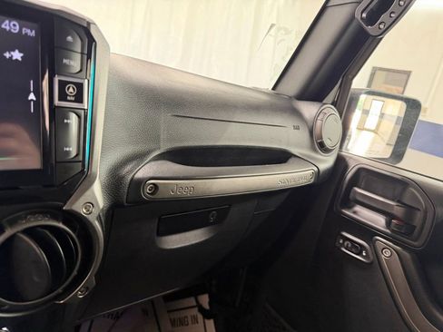 Used 2017 Jeep Wrangler Unlimited Sport w/ Quick Order Package 24S AWD/4WD image 17