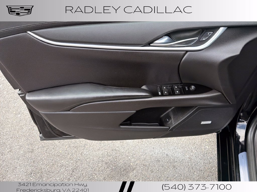 Used 2016 Cadillac XTS w/ Rear Seat Comfort Package FWD image 4