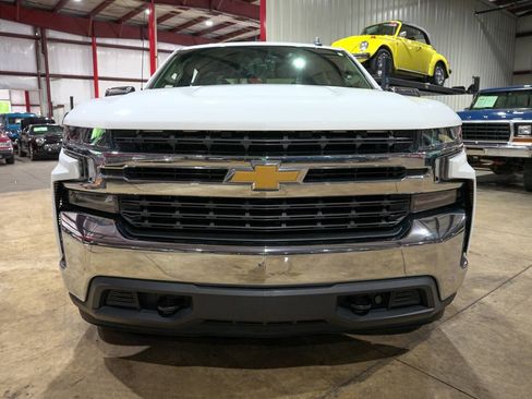 Used 2021 Chevrolet Silverado 1500 LT AWD/4WD image 13