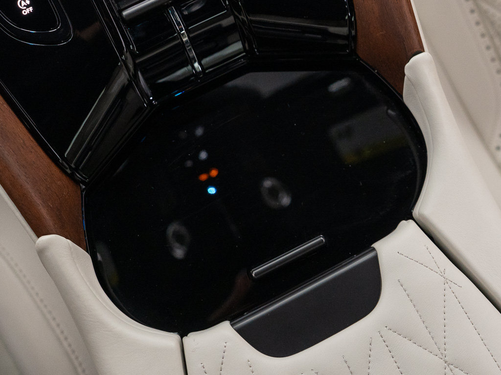 Used 2024 Aston Martin DB12 Convertible RWD image 35