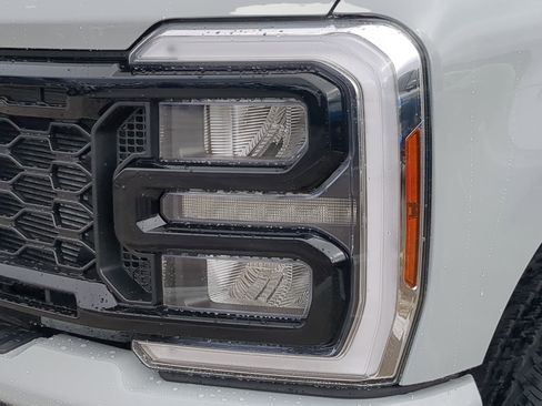 New 2026 Ford F350 Lariat w/ Black Appearance Package image 39