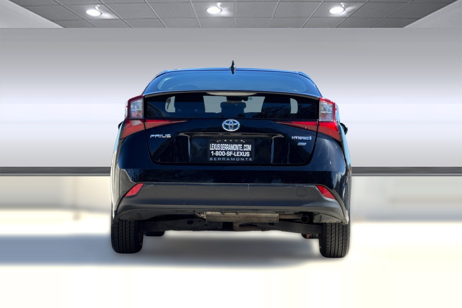 Used 2019 Toyota Prius L Eco FWD image 9