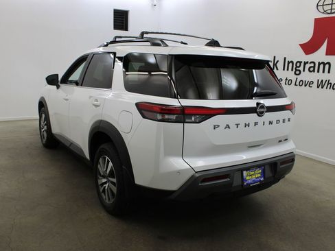 New 2026 Nissan Pathfinder SL AWD/4WD image 3