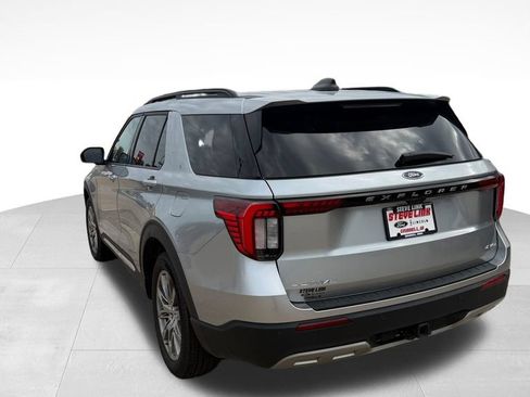 Used 2025 Ford Explorer Active w/ Active Comfort Package AWD/4WD image 8