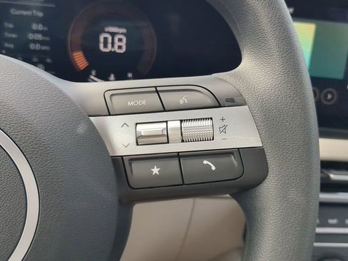 New 2025 Hyundai Tucson SE image 23