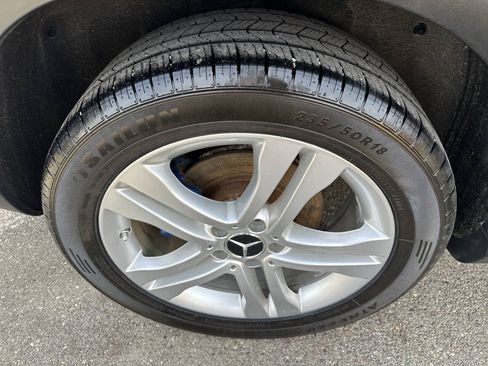 Used 2017 Mercedes-Benz GLA 250 4MATIC image 29