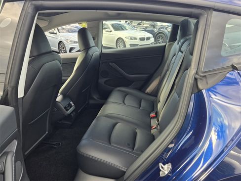 Used 2023 Tesla Model 3 Standard Range image 14
