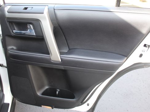 Used 2020 Toyota 4Runner SR5 image 29