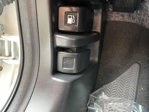 Used 2015 Honda Fit EX image 39