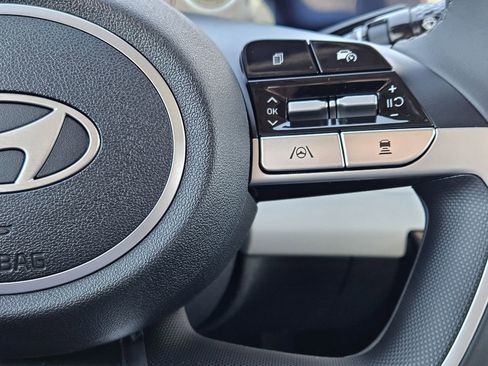 New 2025 Hyundai Elantra Limited FWD image 30