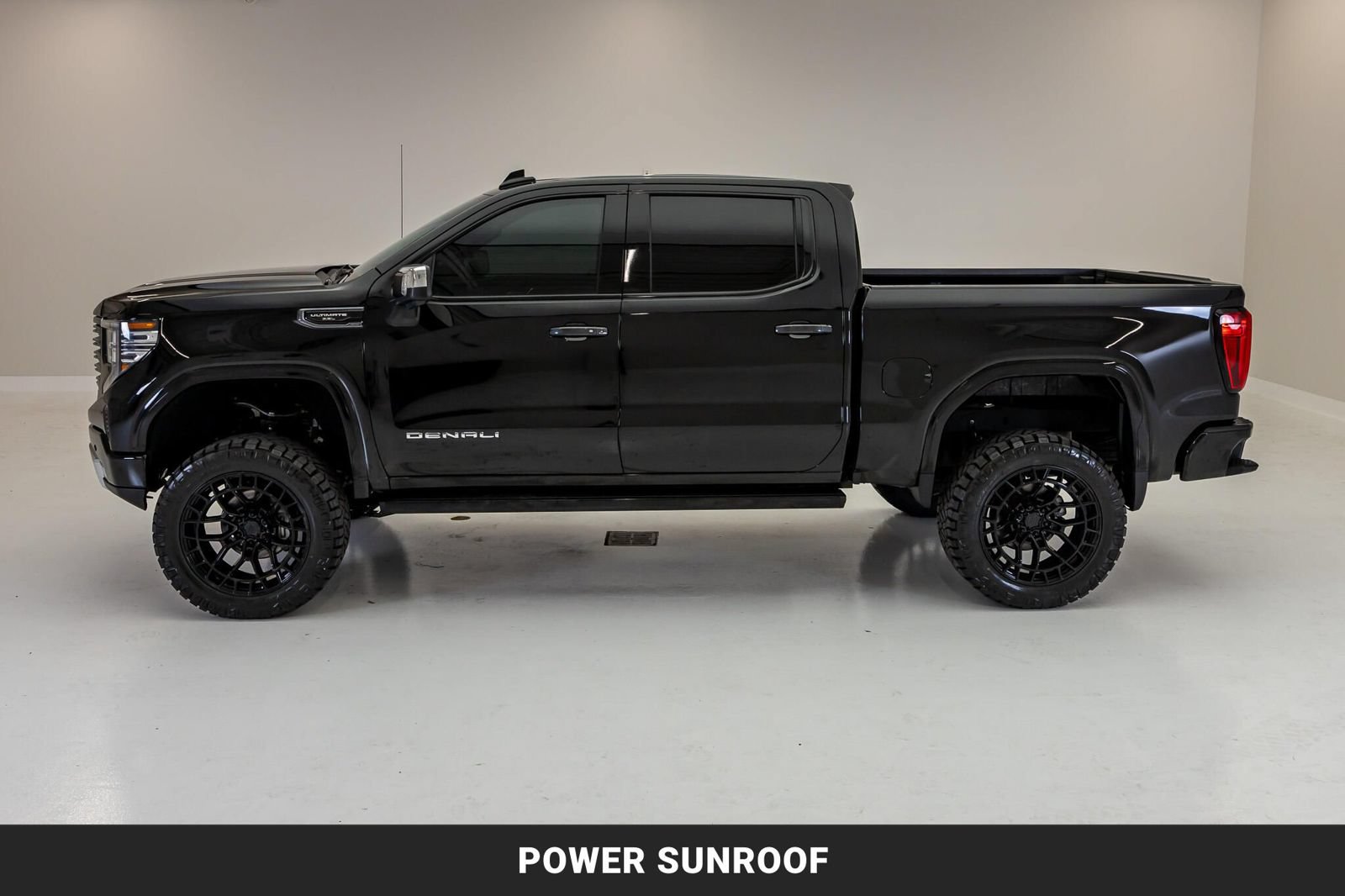 Used 2026 GMC Sierra 1500 Denali Ultimate AWD/4WD image 6