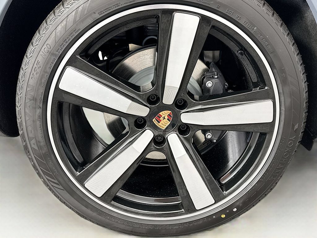 Used 2026 Porsche Cayenne Coupe AWD/4WD image 34