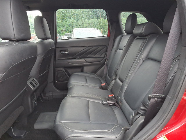 Used 2020 Mitsubishi Outlander SEL AWD/4WD image 18