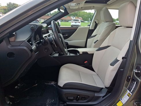 Certified 2025 Lexus ES 350 w/ Premium Package FWD image 15