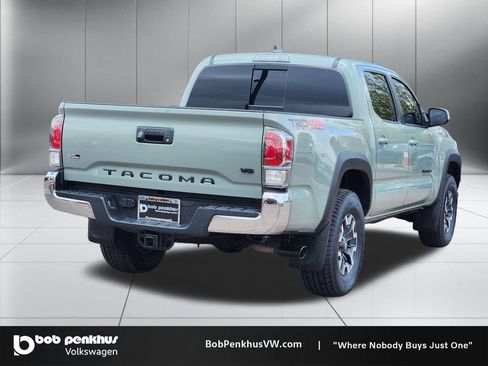 Used 2023 Toyota Tacoma TRD Off-Road w/ Black Out Package (TMS) AWD/4WD image 25