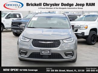 Used 2022 Chrysler Pacifica Touring-L video 2