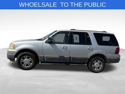 Used 2004 Ford Expedition XLT RWD image 2