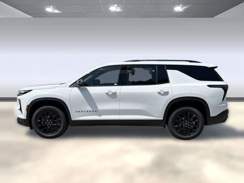 New 2026 Chevrolet Traverse LT w/ Midnight/Sport Edition FWD image 2