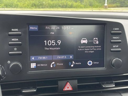 Certified 2025 Hyundai Elantra Sport FWD image 16