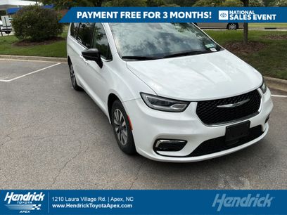Used 2024 Chrysler Pacifica Limited