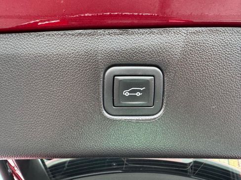 Used 2024 Chevrolet Blazer LT FWD image 25