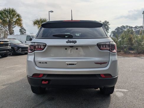 Used 2024 Jeep Compass Trailhawk image 5