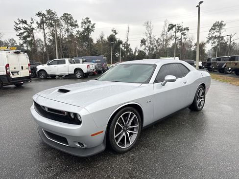 Used 2023 Dodge Challenger R/T image 7