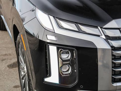 Used 2023 Hyundai Palisade Calligraphy image 4
