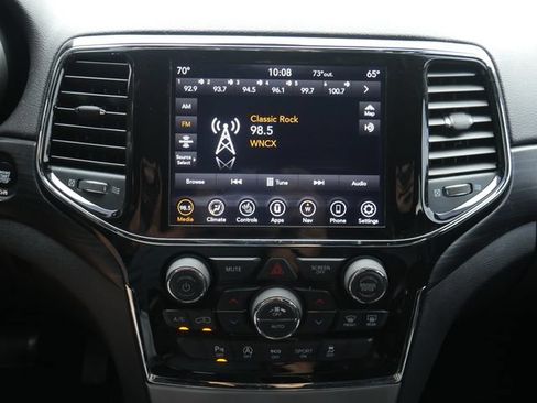 Used 2021 Jeep Grand Cherokee Laredo X AWD/4WD image 5