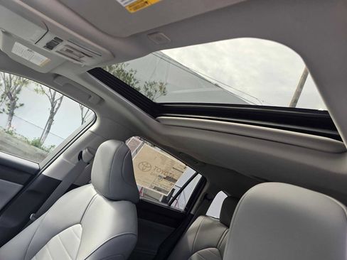 New 2026 Toyota Highlander XLE image 25