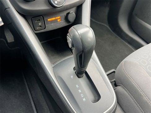 Used 2022 Chevrolet Trax LS w/ Tint and Cruise Package image 15