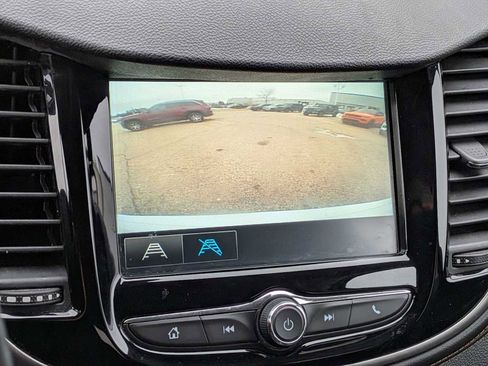 Used 2017 Chevrolet Trax LT w/ LT Convenience Package image 27