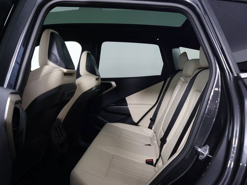 Certified 2025 BMW X3 xDrive30i w/ Convenience Package AWD/4WD image 11