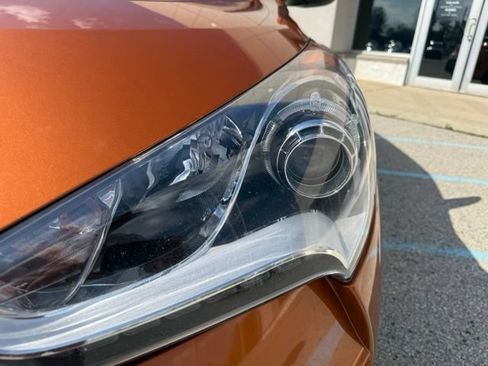 Used 2016 Hyundai Veloster Turbo FWD image 8