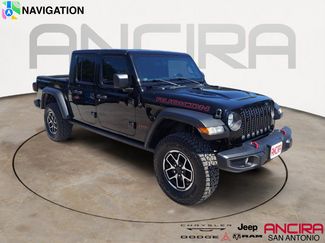 Used 2022 Jeep Gladiator Rubicon w/ Cold Weather Group AWD/4WD video 1