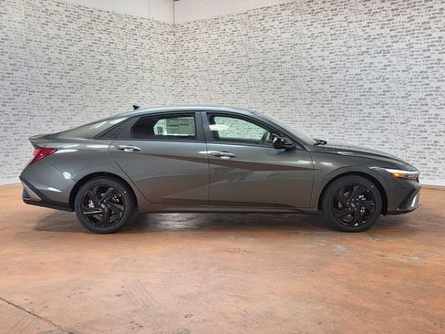 New 2026 Hyundai Elantra SEL Sport Premium FWD image 6