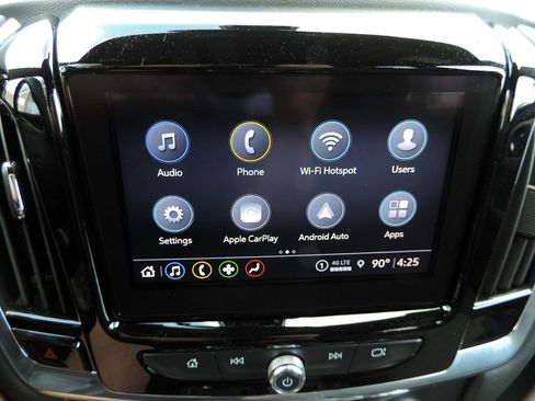 Used 2023 Chevrolet Traverse LT FWD image 20