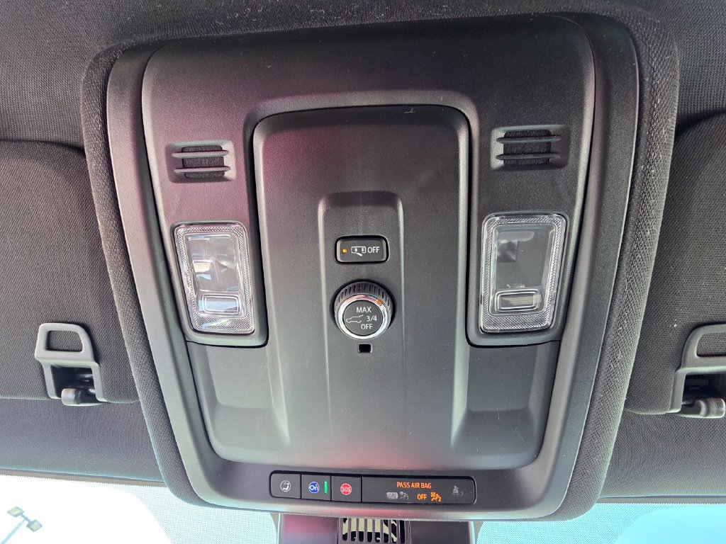 Used 2025 Chevrolet Tahoe Z71 AWD/4WD image 24