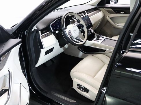 Used 2021 Jaguar F-PACE S image 15