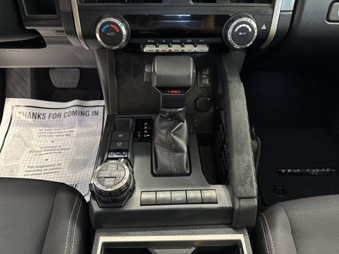 Used 2024 Toyota Tacoma TRD Sport image 29