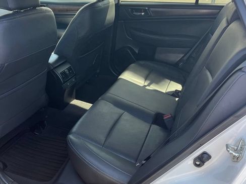Used 2016 Subaru Outback 3.6R Limited AWD/4WD image 8