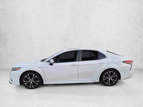 Used 2018 Toyota Camry SE w/ Audio Package FWD image 5