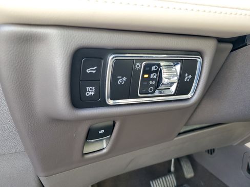 Used 2023 Lincoln Nautilus Reserve w/ Luxury Package image 25