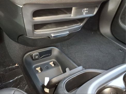 New 2026 Chrysler Pacifica Select image 22